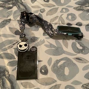 NWT OFFICIALLY LICENSED Nightmare Before Christmas Lanyard Card Holder Disney